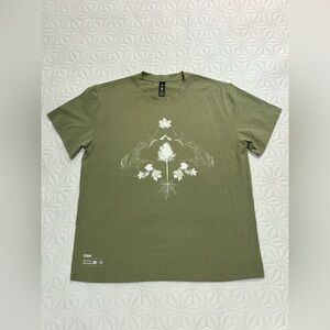 Lululemon shirt size 10 Team Canada in Olive Green size large